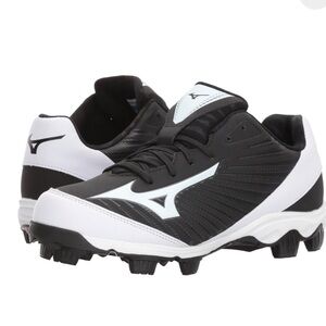 Mizuno Women's 9-Spike Advanced Finch Franchise 7 Fastpitch Softball Shoe
